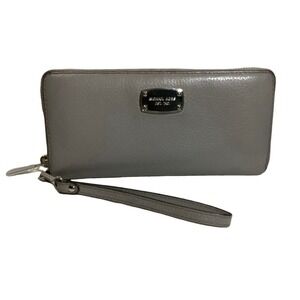 Michael Kors pebbled Gray leather wallet